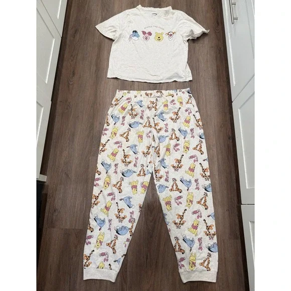Disney Winnie the Pooh Pajama Set Size L‎ Sleepwear Loungewear - Picture 2 of 5
